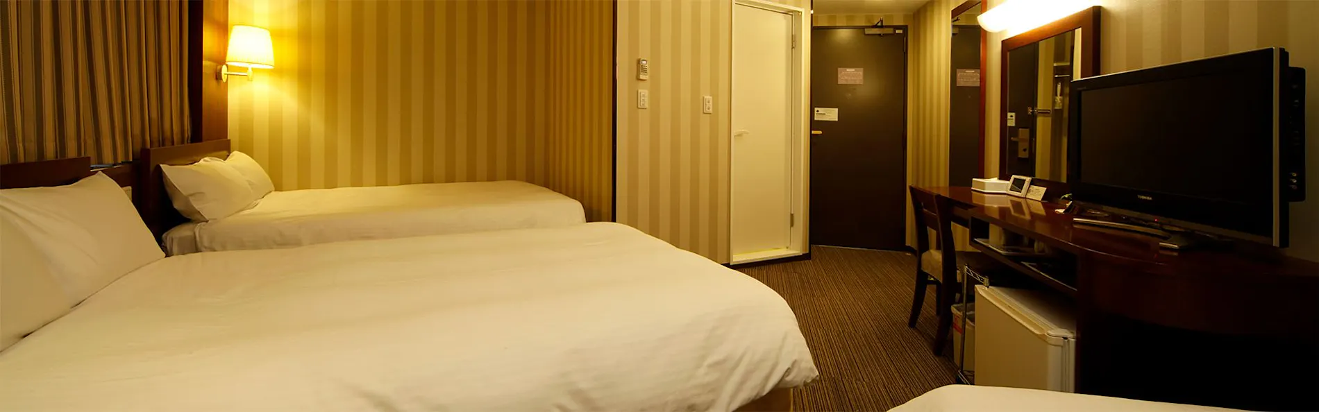 ホテルヒラリーズ