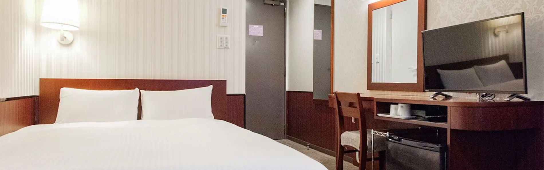 ホテルヒラリーズ