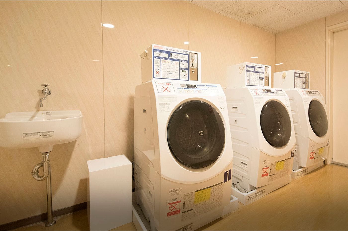 コインランドリー（6階）