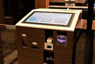 チェックイン機