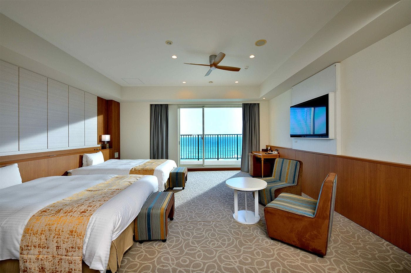 Vessel Hotel Campana Okinawa