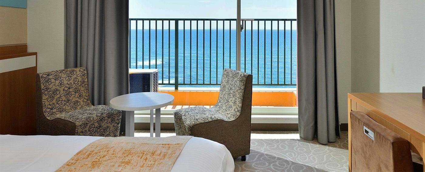 Vessel Hotel Campana Okinawa