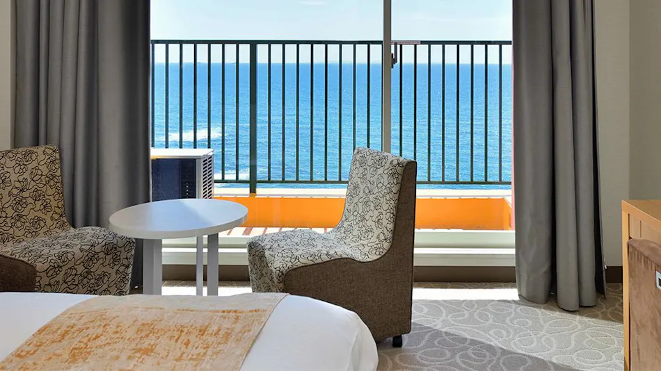 Vessel Hotel Campana Okinawa