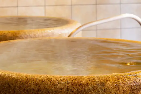 บ่อน้ำร้อนสึโบยุ