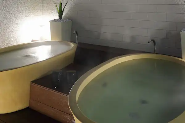 บ่อน้ำพุร้อนกลางแจ้ง