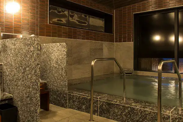 ห้องอาบน้ำรวมขนาดใหญ่