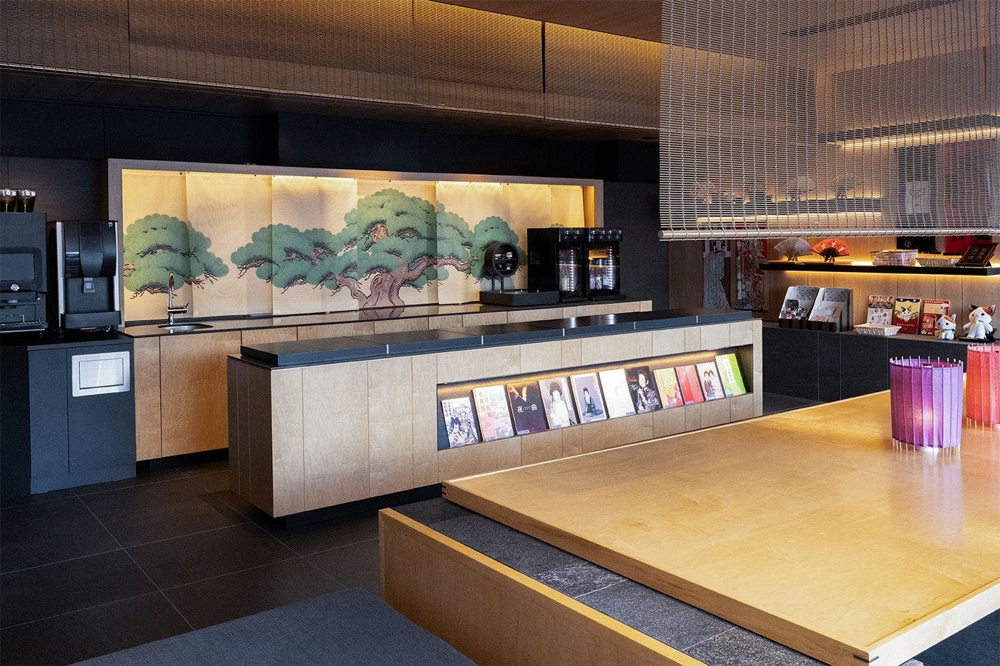 ロビーラウンジ