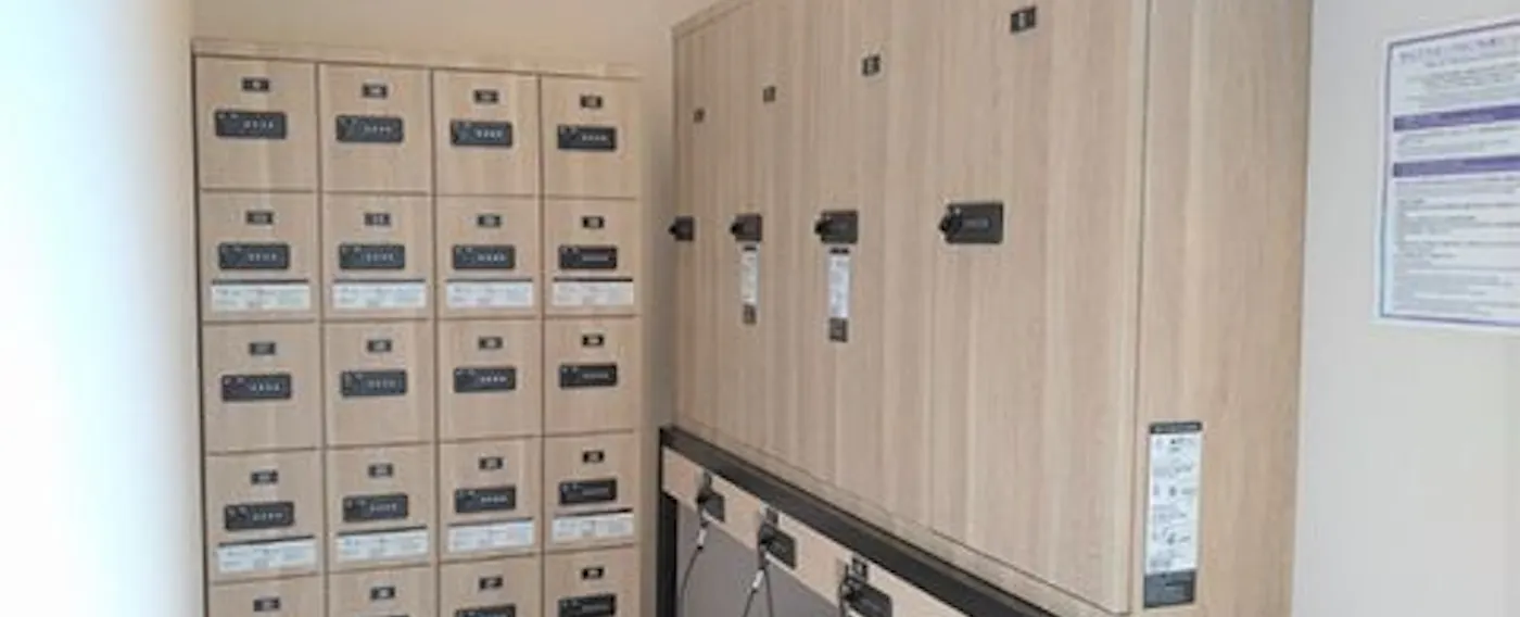 無料のセルフクローク完備