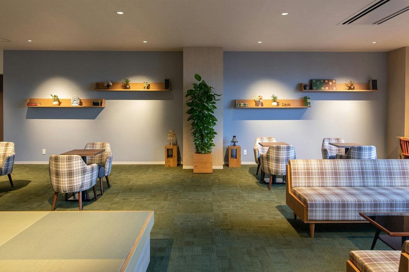 เลานจ์ชั้น 2 [2F]