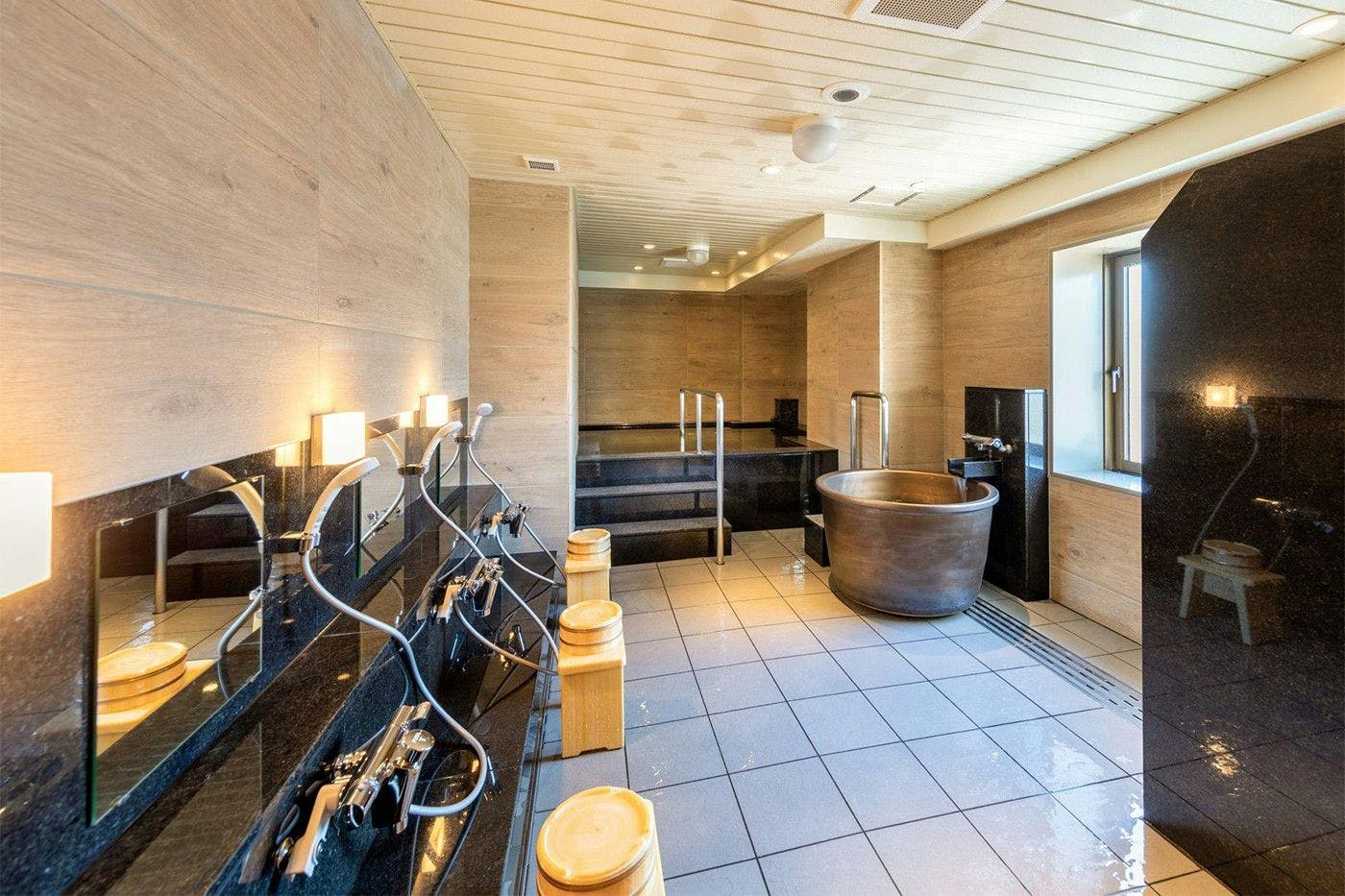 ห้องอาบน้ำรวม