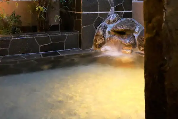 น้ำพุร้อนธรรมชาติ