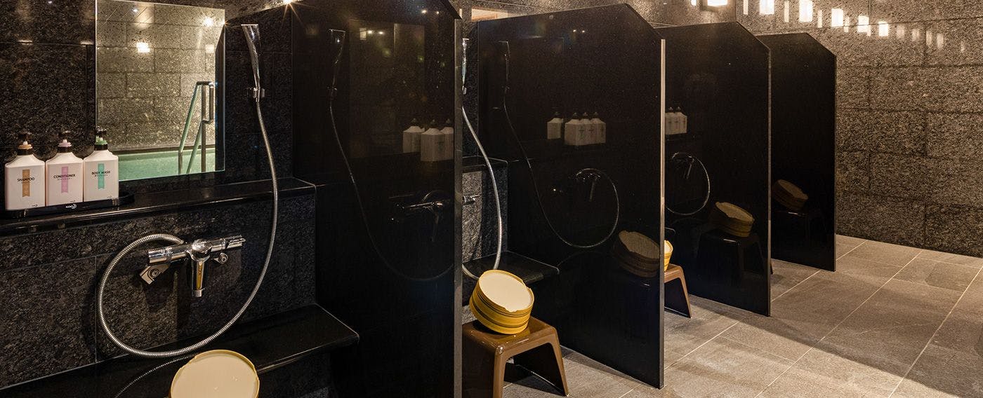 ห้องอาบน้ำรวมขนาดใหญ่