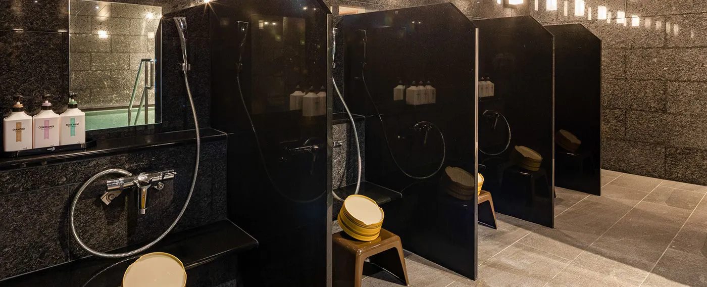 ห้องอาบน้ำรวมขนาดใหญ่