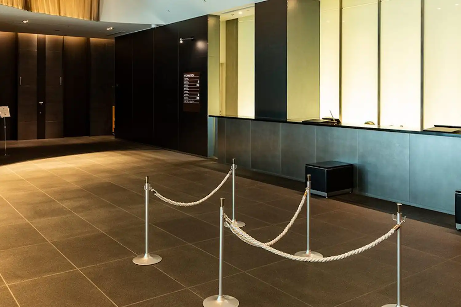 ภายนอกอาคาร