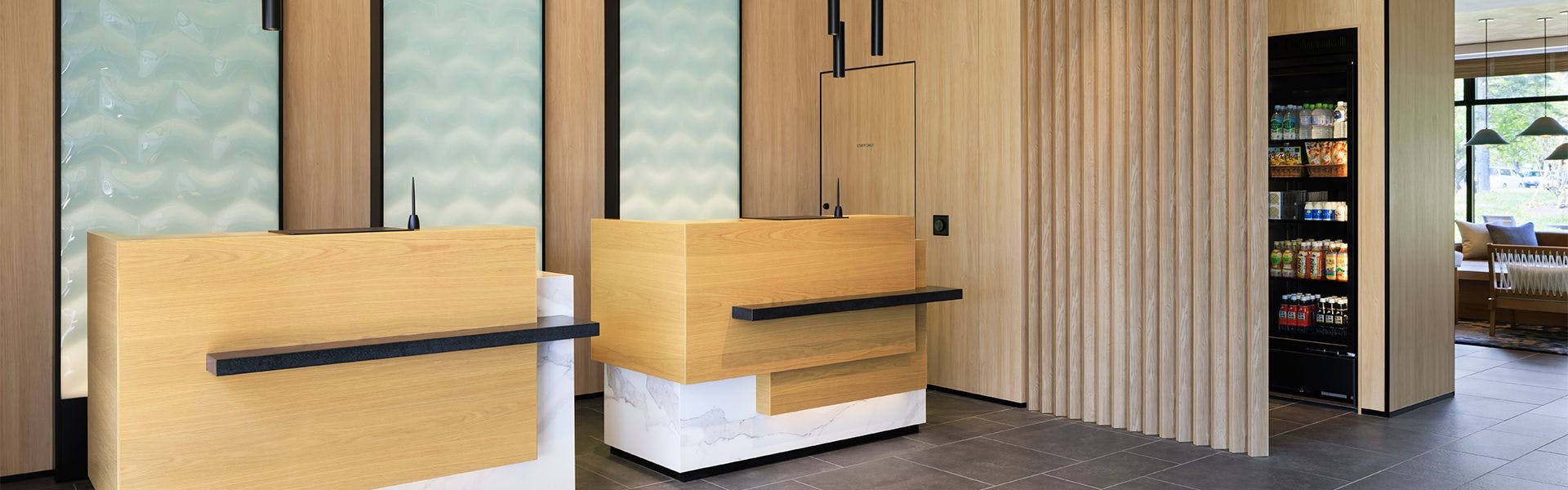 フロントデスク