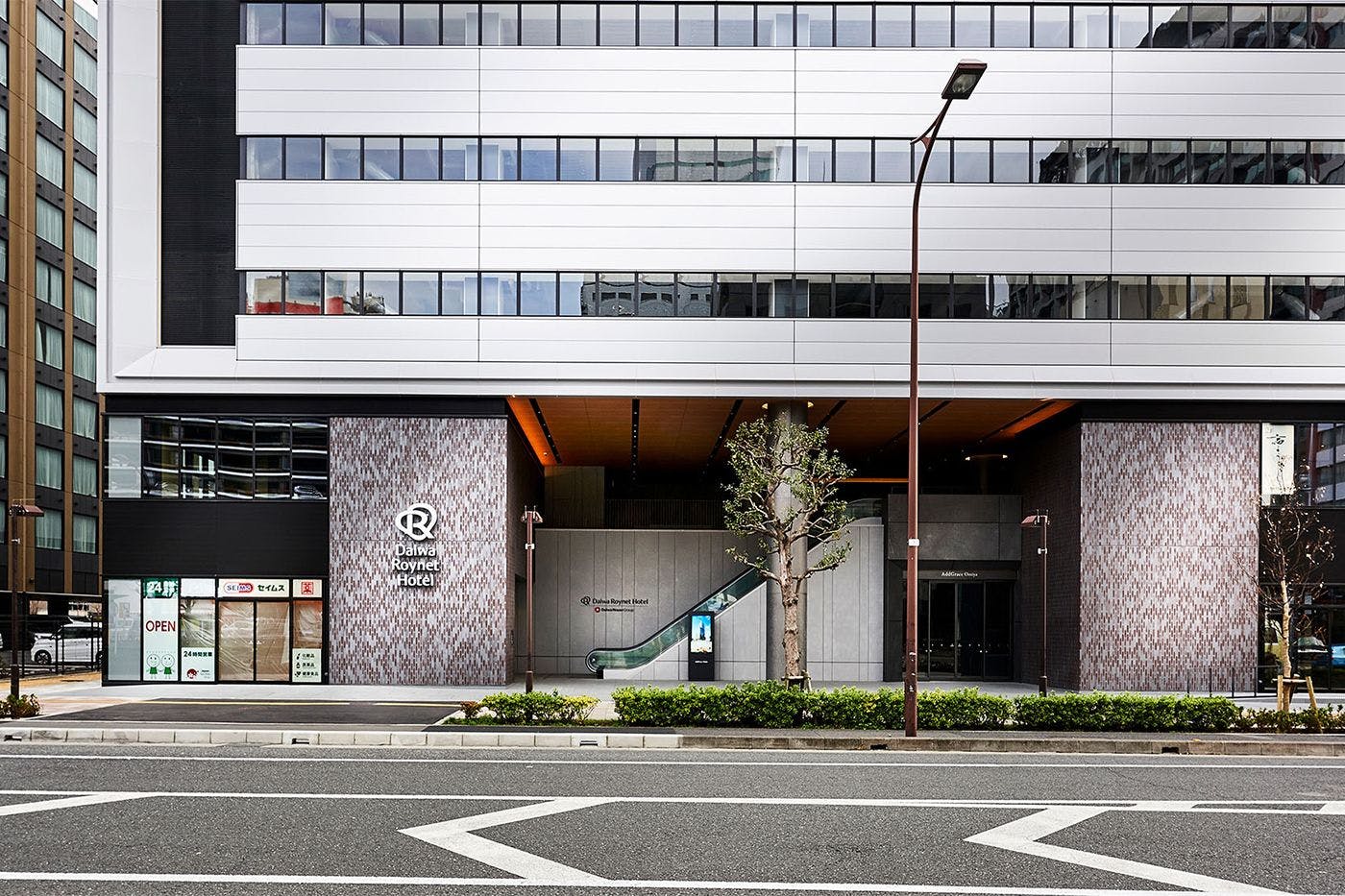 エントランス外観