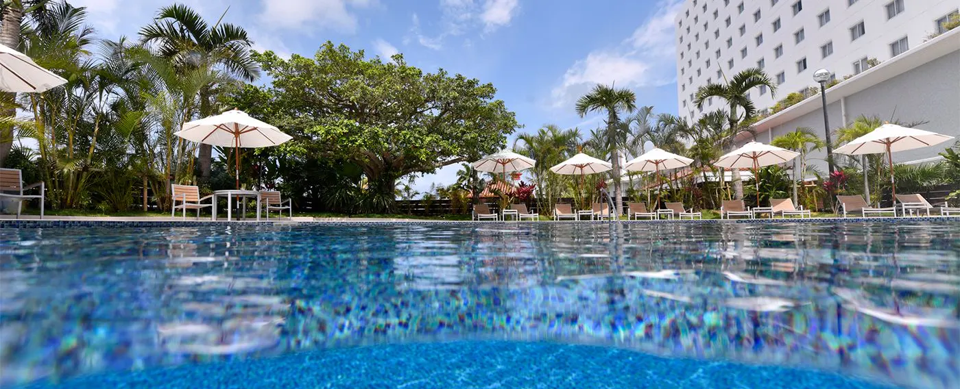 花園游泳池(3月中旬至10月的季節性營業)