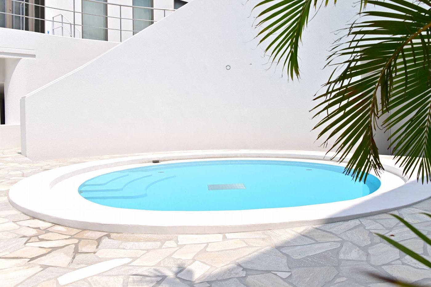 儿童泳池，水深0.6米