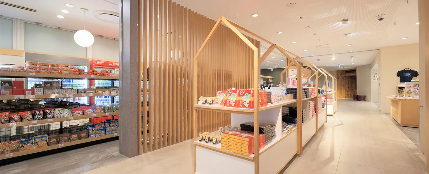 The ART SHOP 紀念品區域