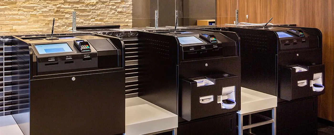 เครื่องเช็คอินและเช็คเอาท์ด้วยตนเอง