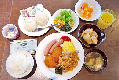 バイキング朝食