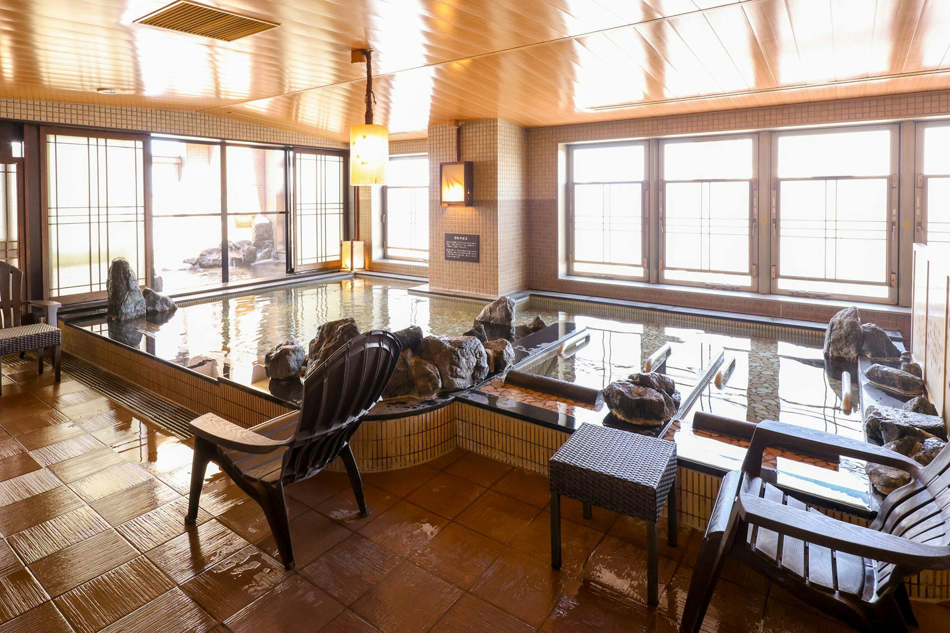 ห้องอาบน้ำรวมขนาดใหญ่