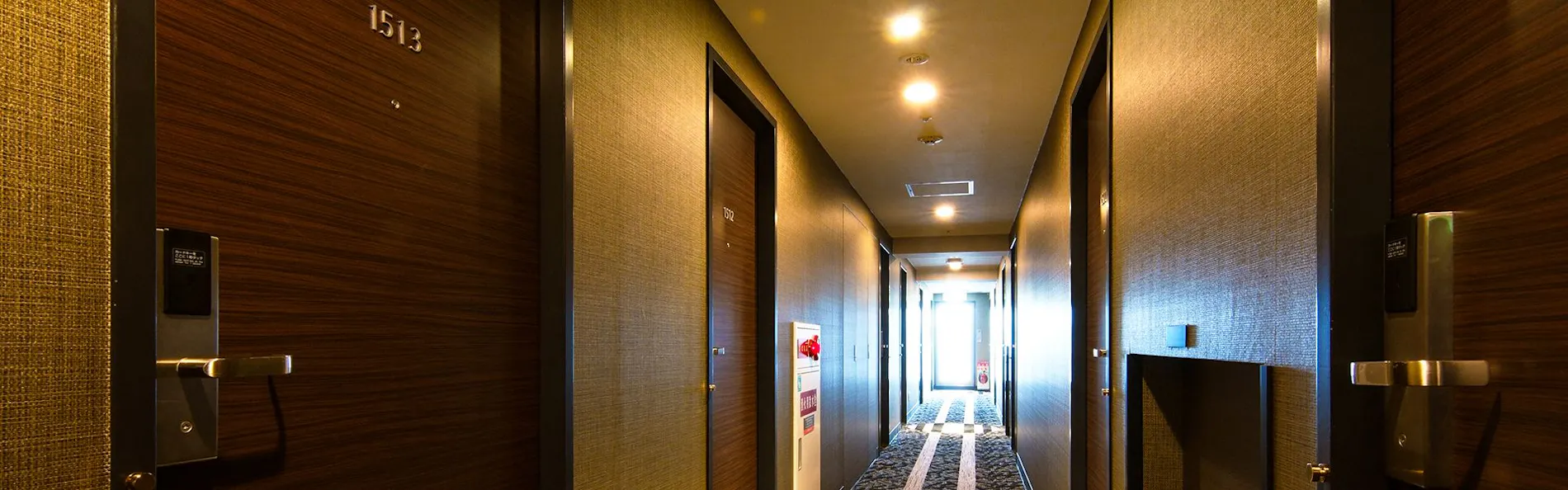 アパホテル〈御堂筋本町駅前〉