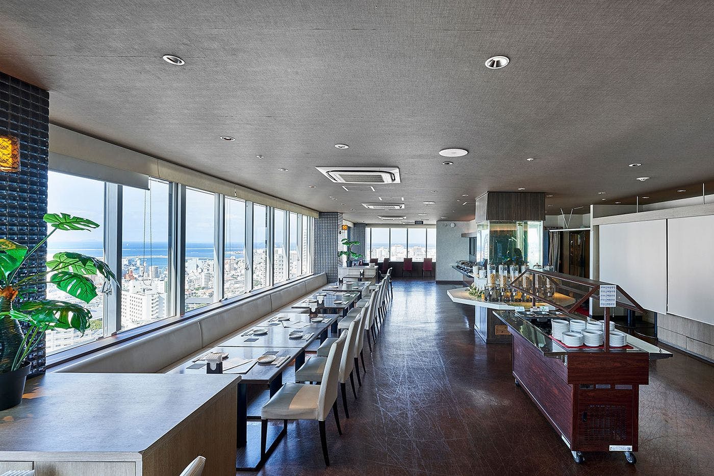 レストラン「Sky Garden」