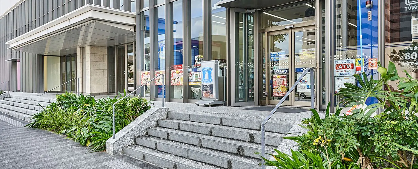 コンビニエンスストア(1階)