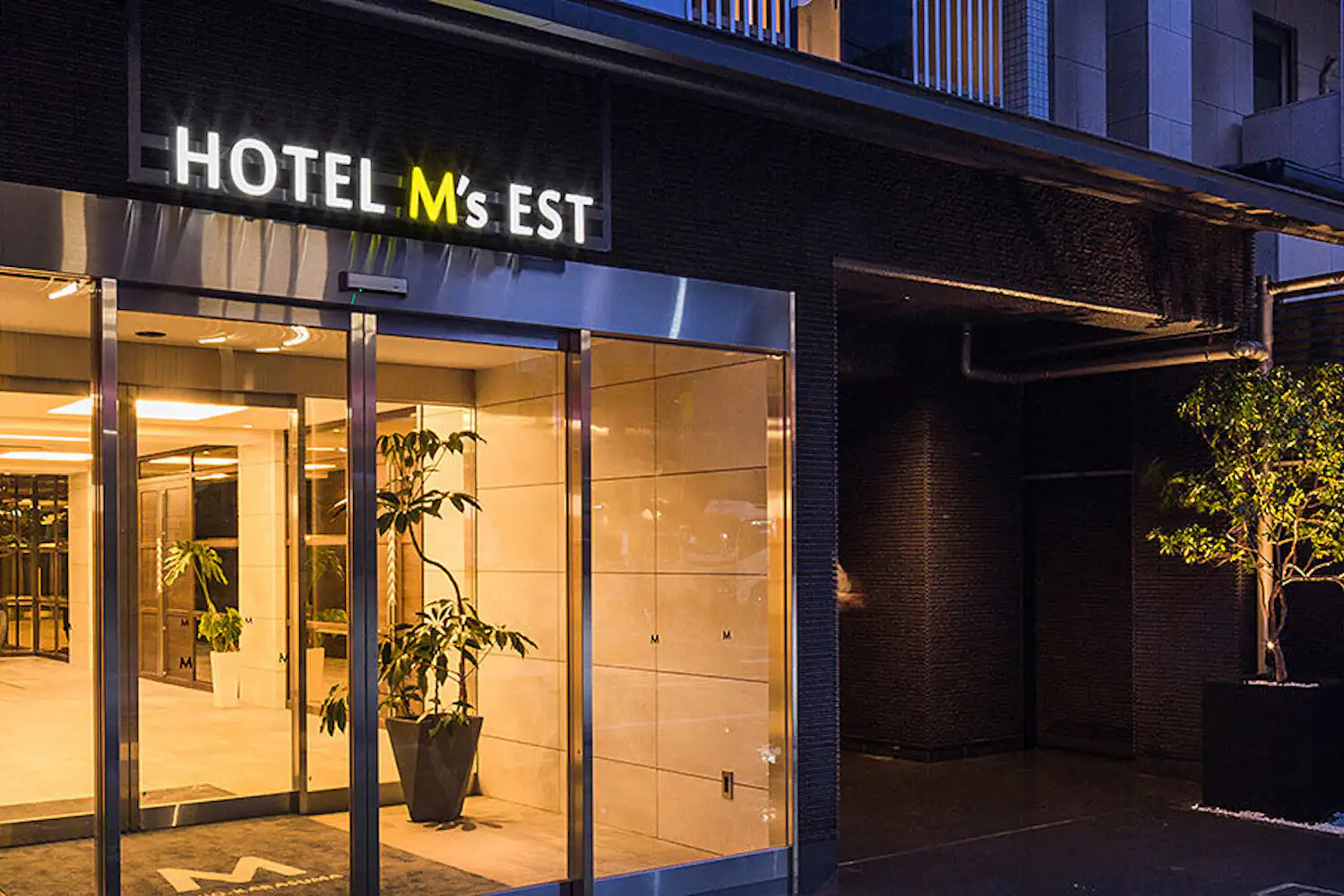 ภายนอกอาคาร