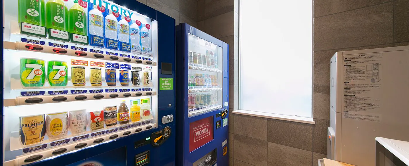 館内施設|1F・自動販売機(アルコール各種あり)