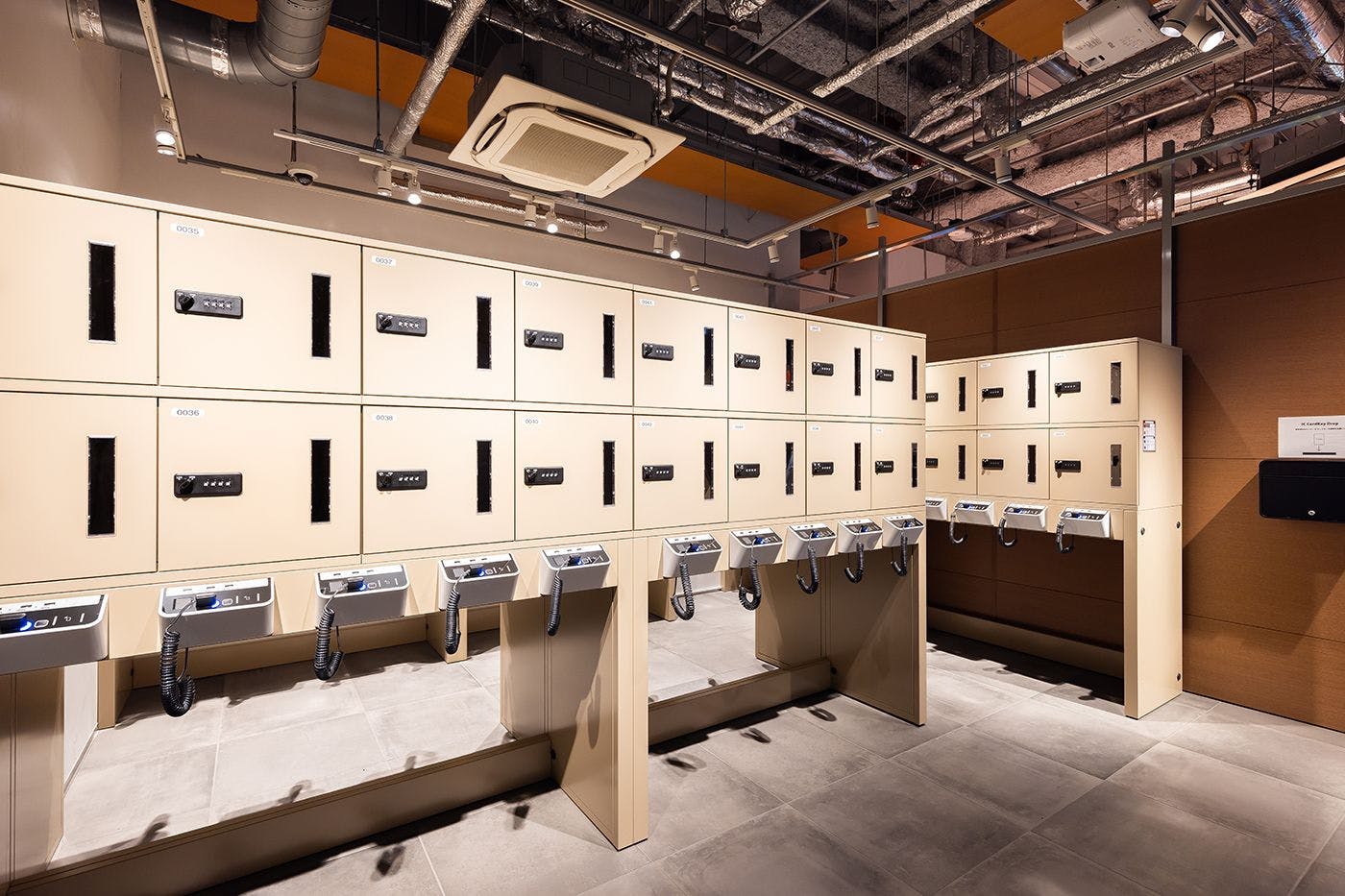 館内施設｜1階・レンタルロッカー（無料）