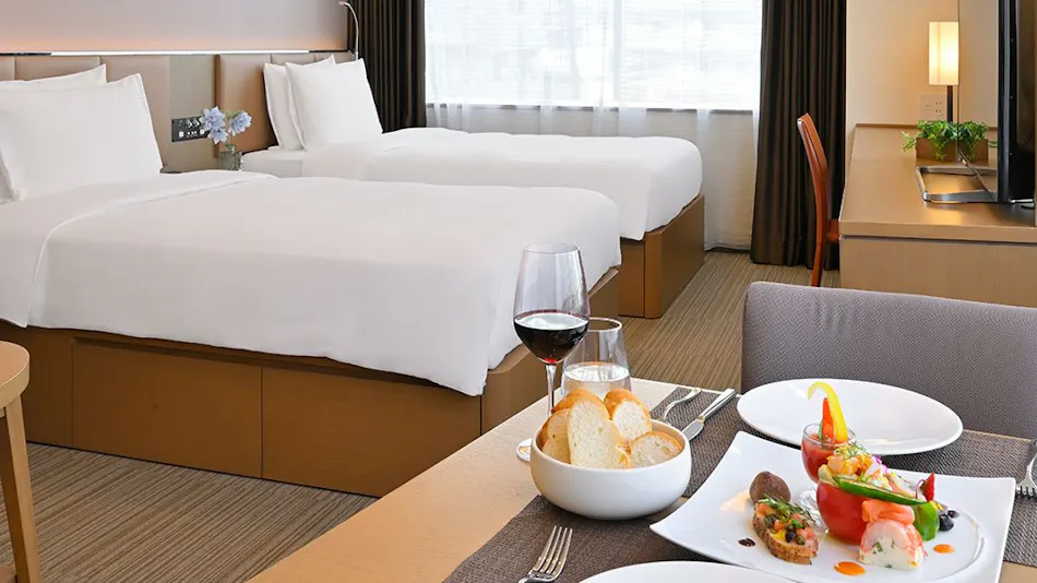 Holiday Inn and Suites Shin Osaka