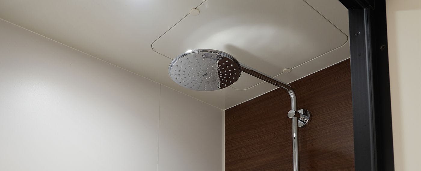 Holiday Inn and Suites Shin Osaka