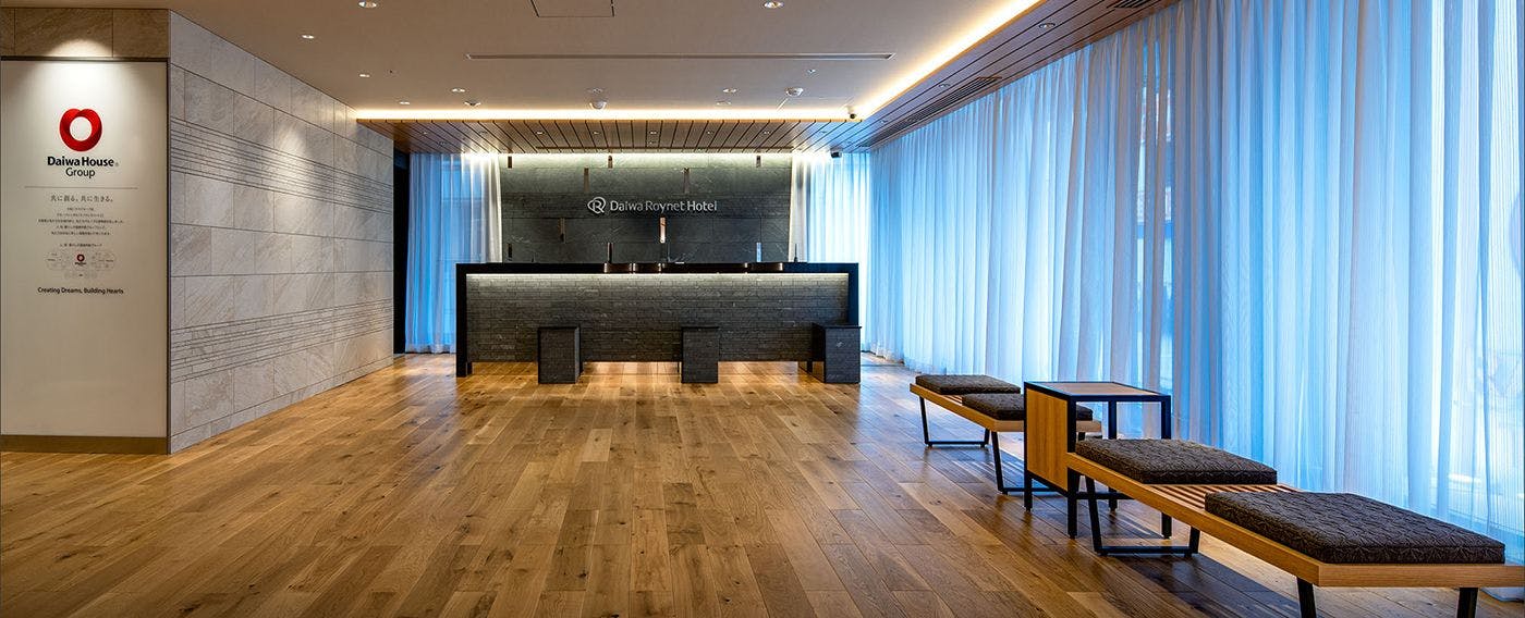 フロント・ロビー