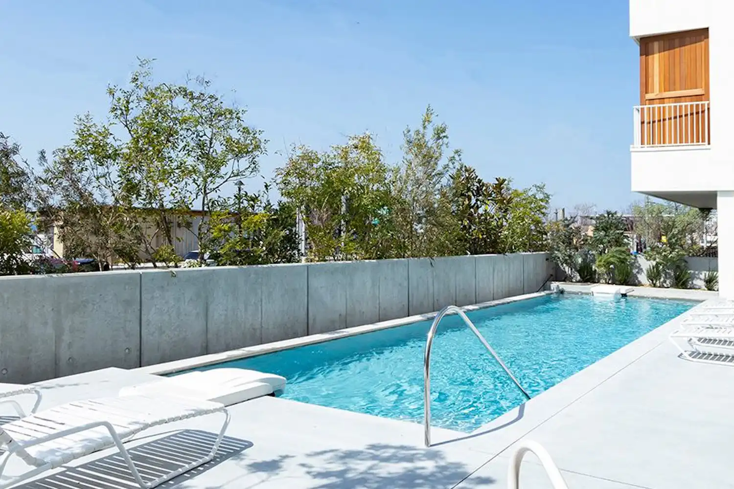 สระว่ายน้ำ