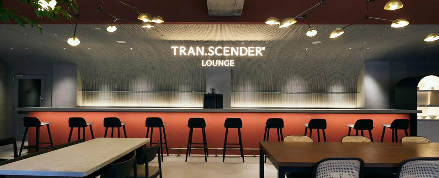 TRAN.SCENDER LOUNGE