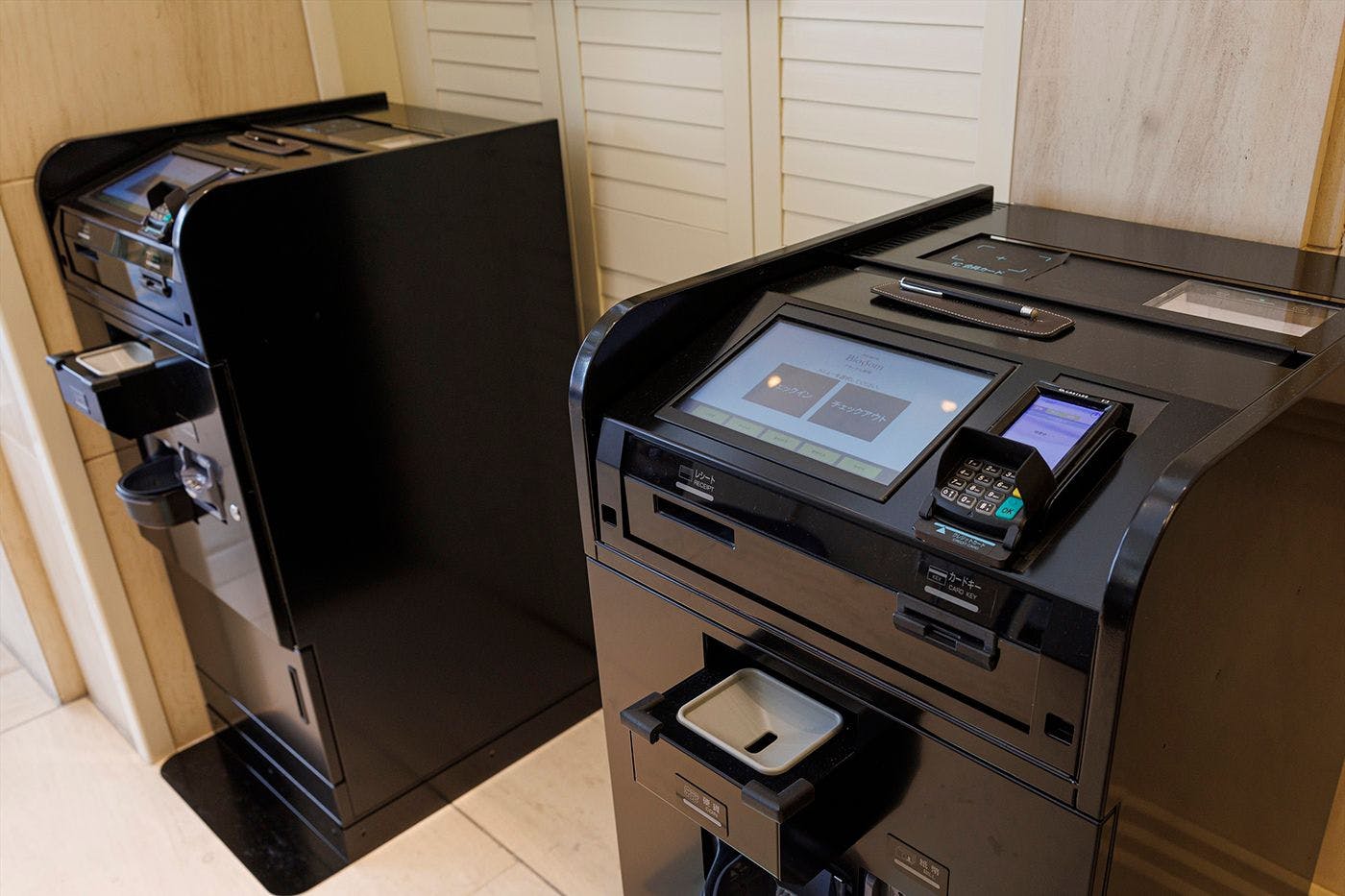 チェックイン機