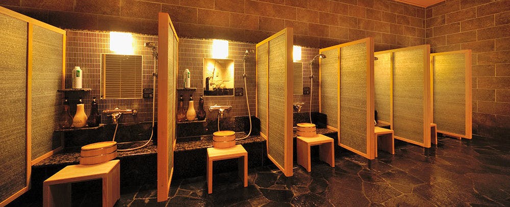 ห้องอาบน้ำรวมขนาดใหญ่