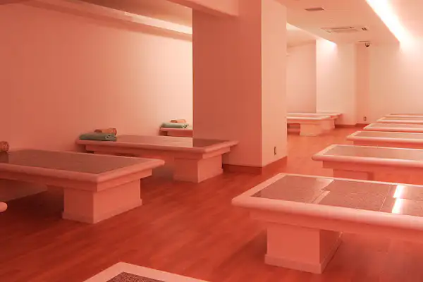 ซาวน่าหินร้อน