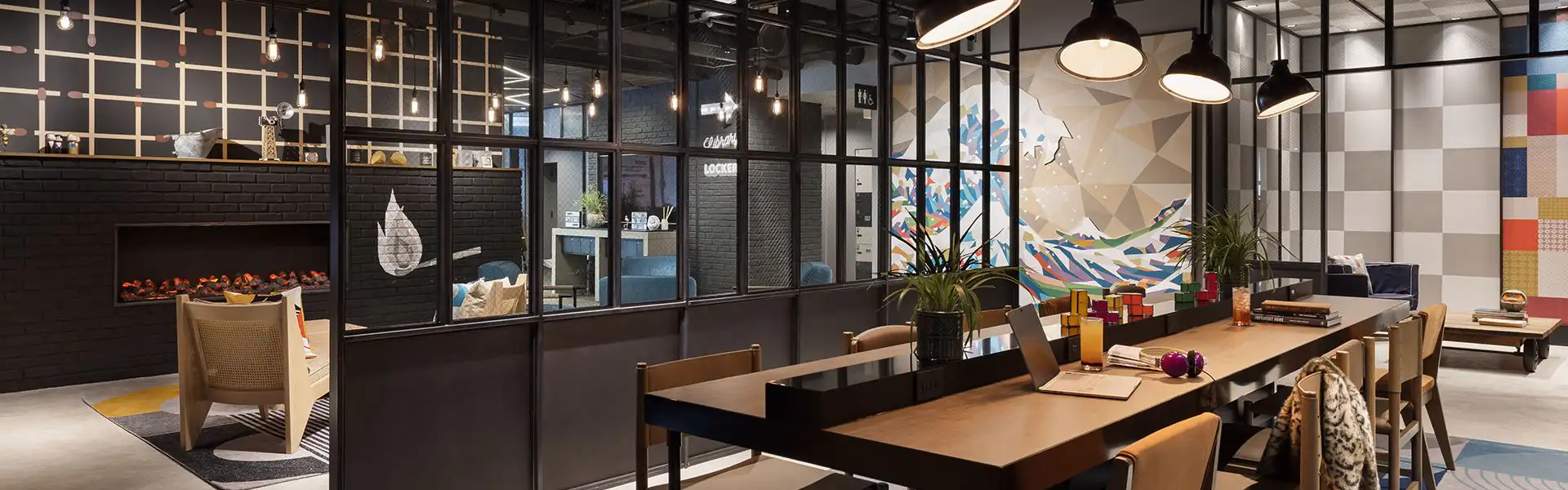 ロビーラウンジ