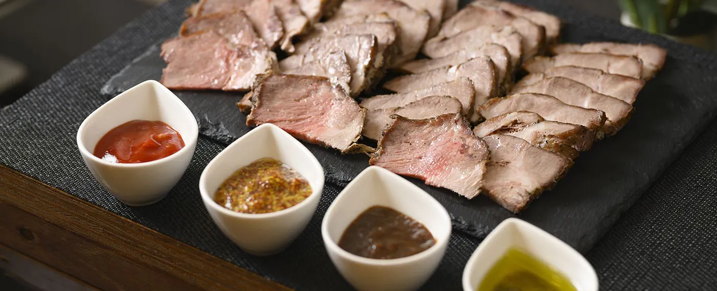 “Daging Babi Panggang Buatan Sendiri” dengan pilihan 4 jenis sos mengikut citarasa anda