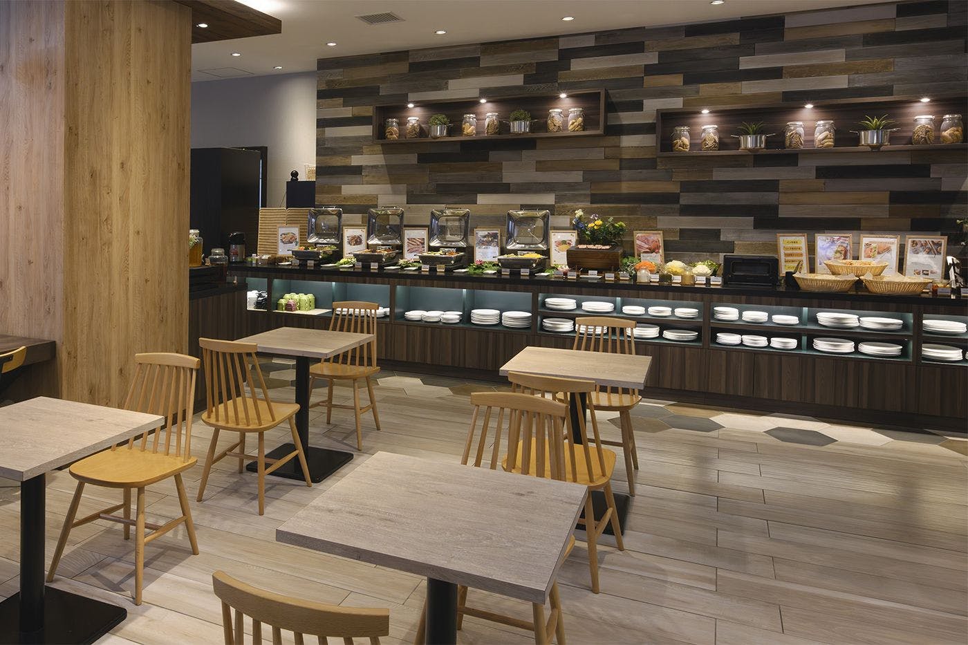 Roti, salad dan menu harian