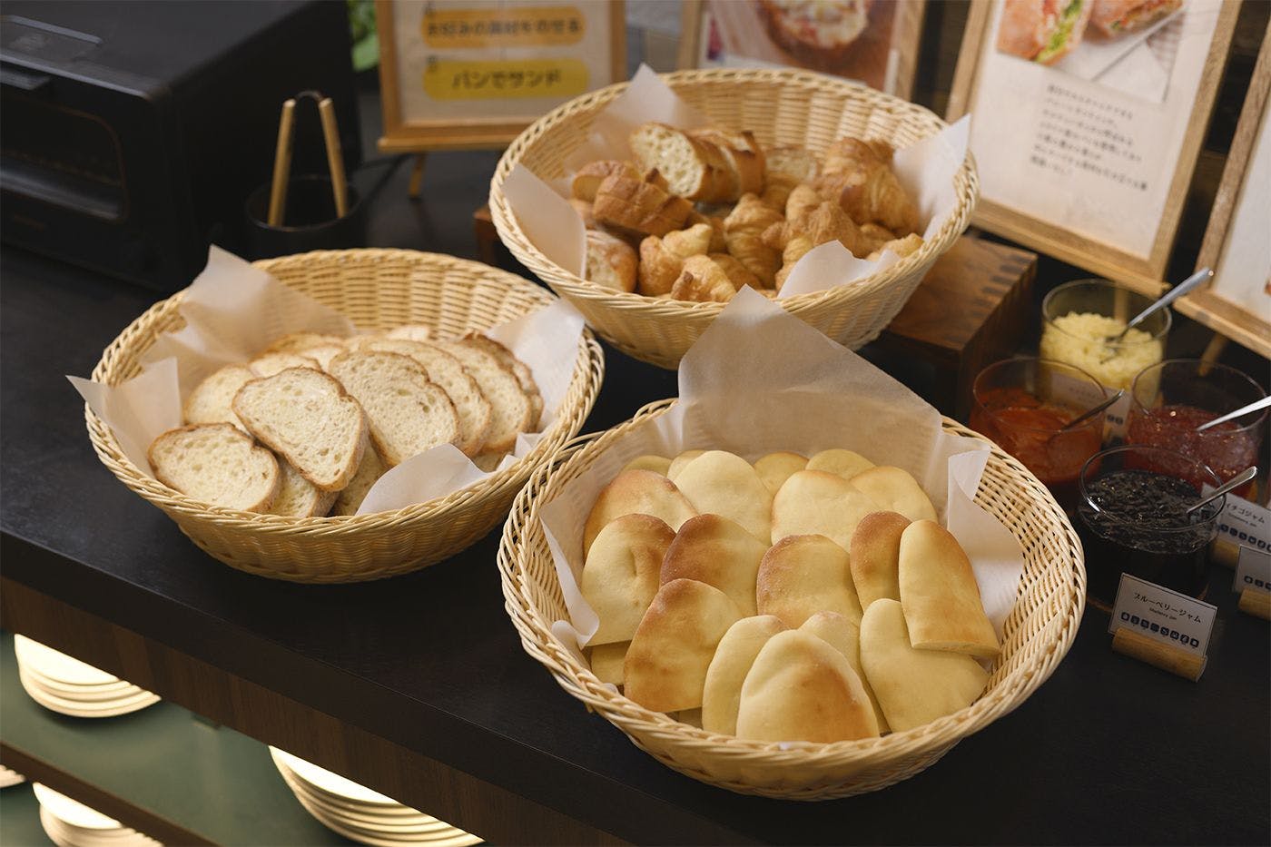 4 jenis roti　Nikmati juga panini yang boleh anda buat sendiri.