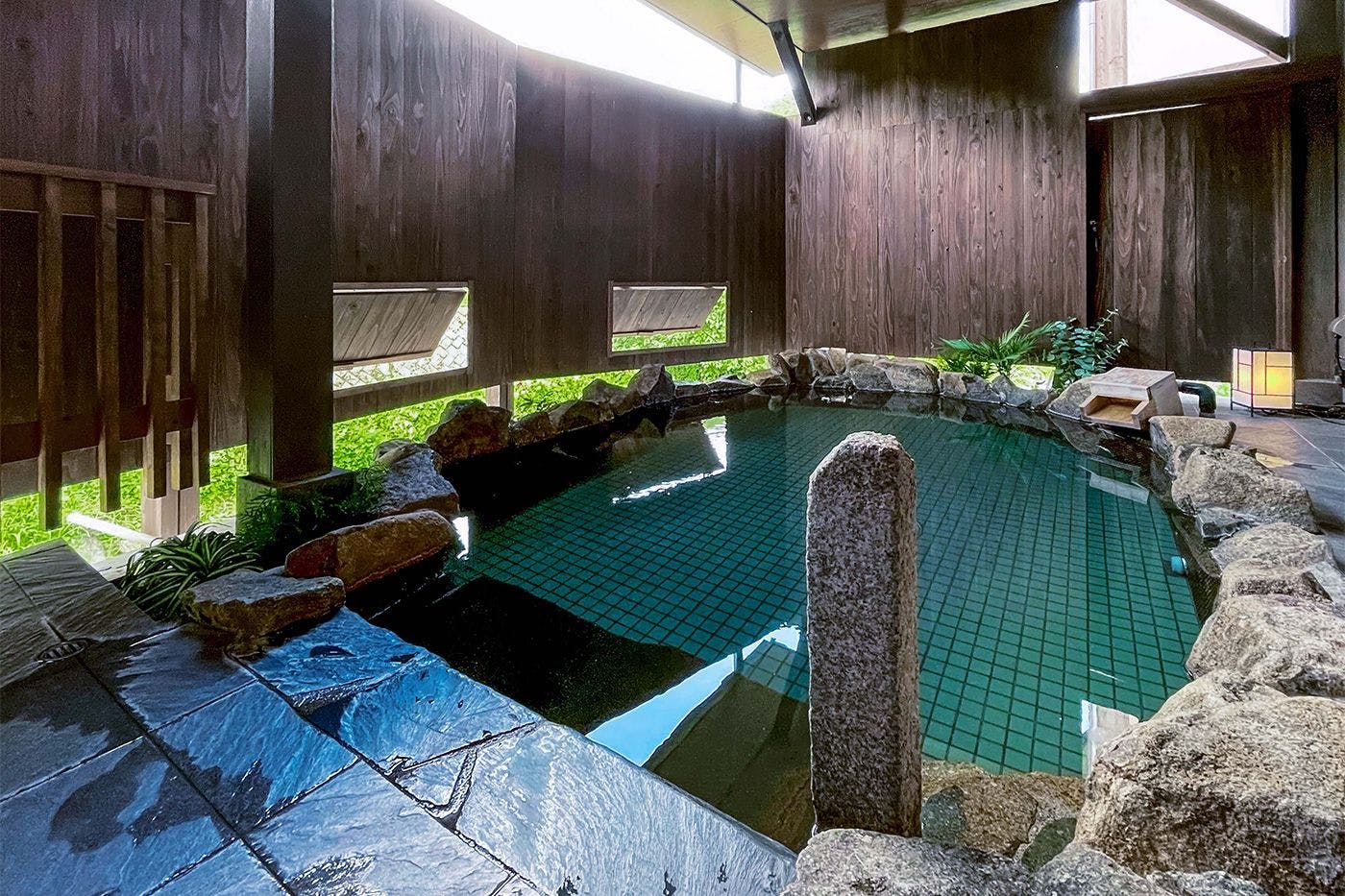 일본 전통의 정취를 느낄 수 있는 노천탕