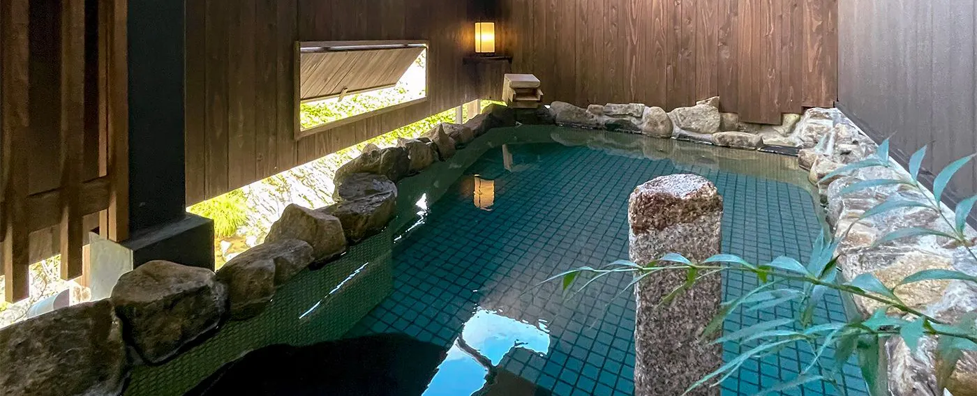 일본 전통의 정취를 느낄 수 있는 노천탕