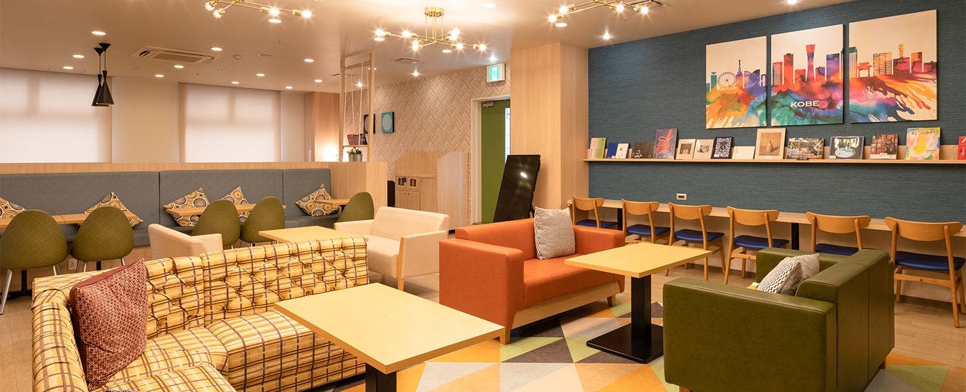 คาเฟ่ห้องสมุดคอมฟอร์ท