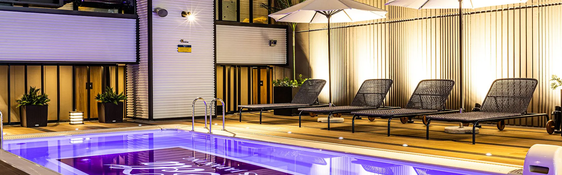 アパホテル&リゾート〈御堂筋本町駅前タワー〉