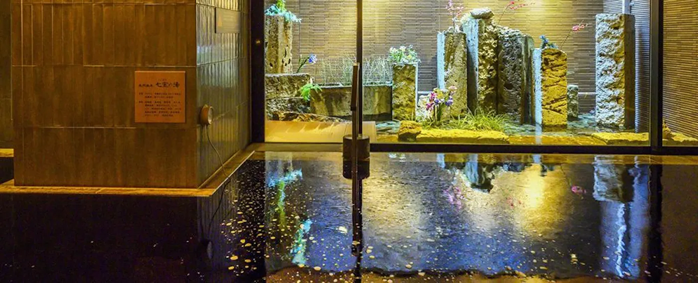 男女別天然温泉「七宝の湯」