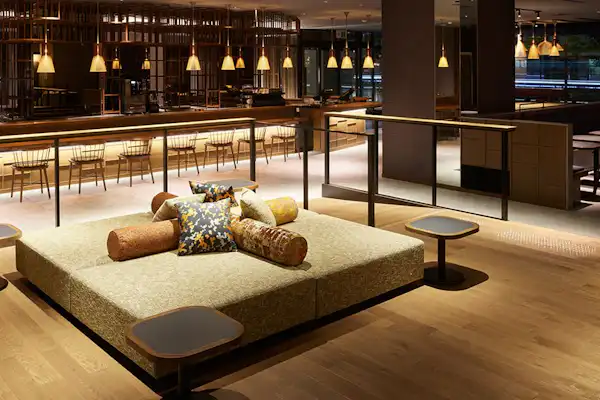 ร้านอาหารและบาร์